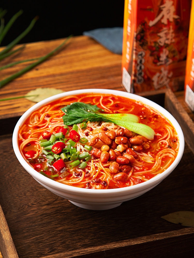 麻辣米线摄影图片