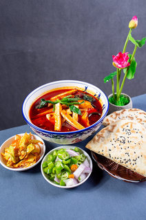 羊汤豆腐菜高清图片