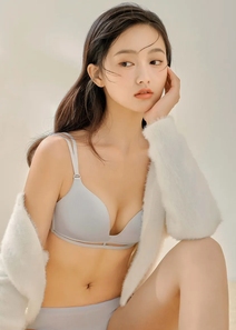 李甜内衣拍摄作品