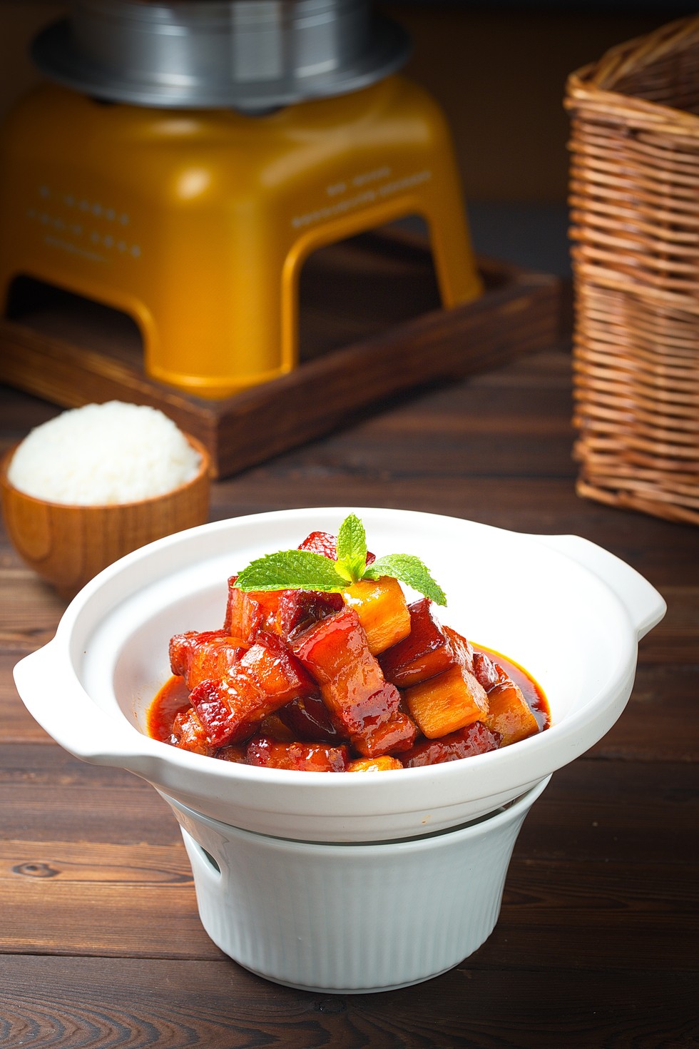 东坡红烧肉图片